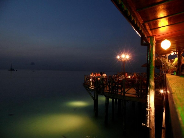 Langi Langi Beach Bungalows image 10